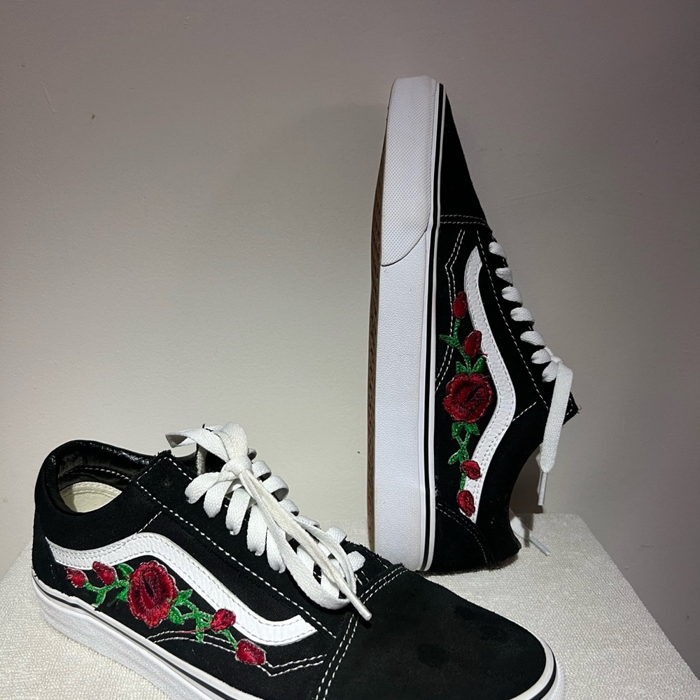 Vans Women's Black Floral Sneakers